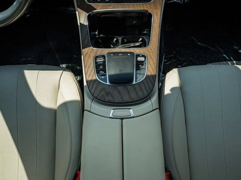 Used 2023 Mercedes-Benz E 350 4MATIC Sedan image 26