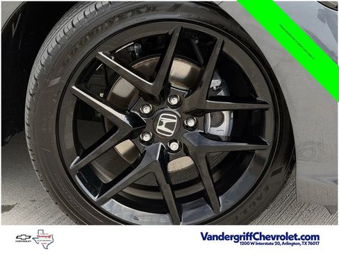 Used 2025 Honda Civic Sport image 9