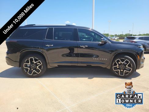 Used 2025 Chevrolet Traverse High Country FWD image 4