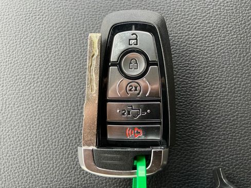 New 2026 Ford F250 XLT w/ XLT Premium Package image 33