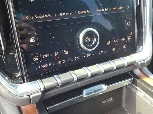 Used 2025 GMC Yukon Denali AWD/4WD image 10