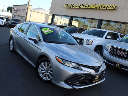 Used 2019 Toyota Camry LE w/ Carpet Mat Package FWD image 34