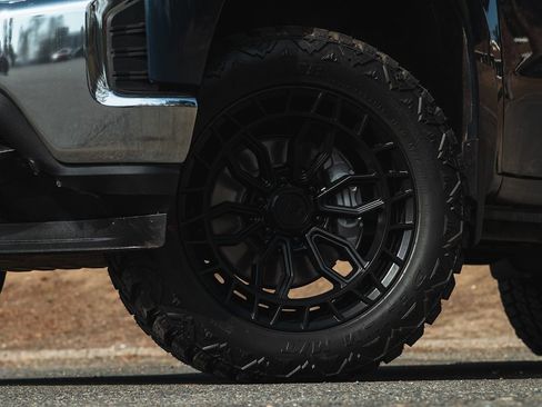 Used 2020 Chevrolet Silverado 1500 LT w/ All-Star Edition image 3