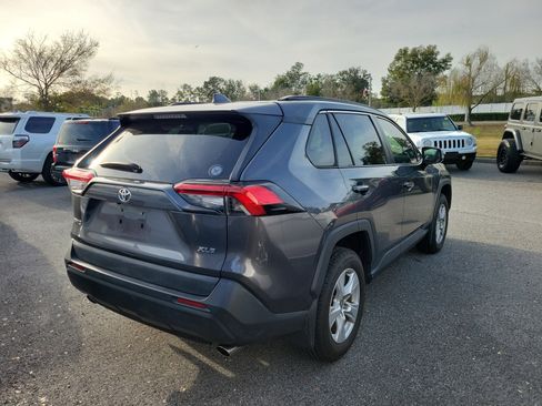 Used 2021 Toyota RAV4 XLE image 14