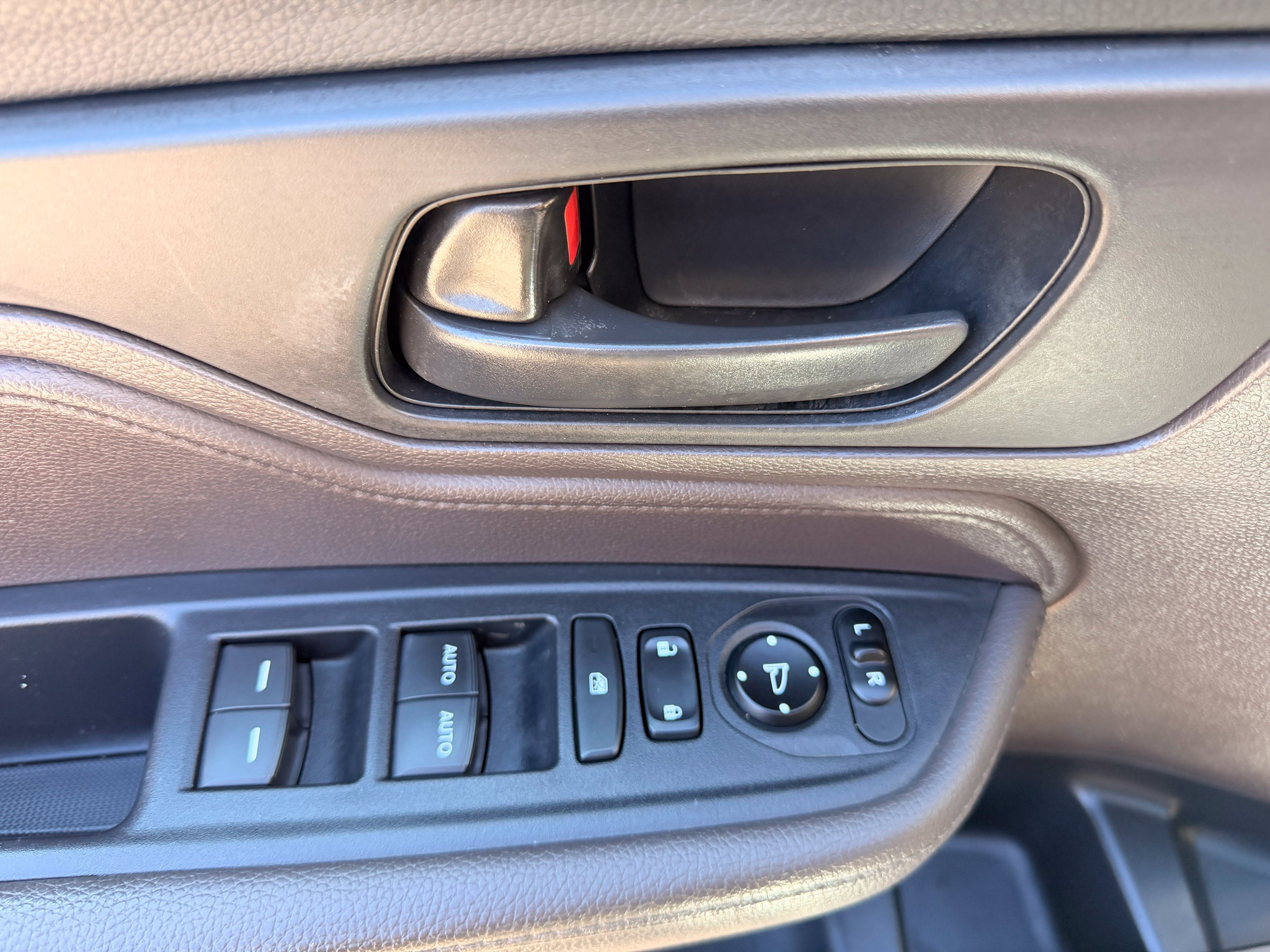 Used 2019 Honda Odyssey LX image 12