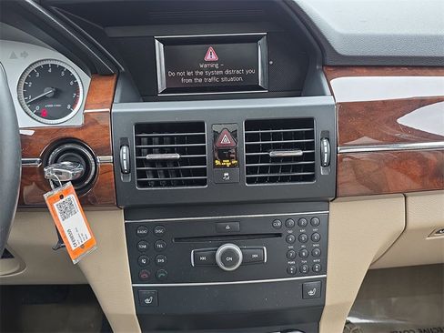 Used 2012 Mercedes-Benz GLK 350 4MATIC image 23