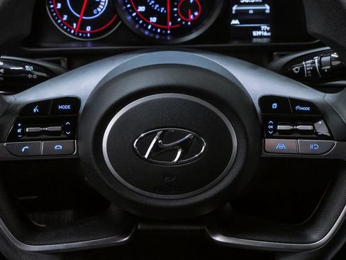 Used 2022 Hyundai Elantra SEL w/ Cargo Package FWD image 20