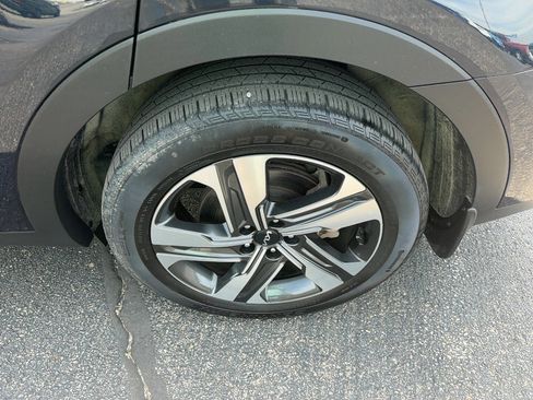 Used 2023 Kia Sorento EX AWD/4WD image 9