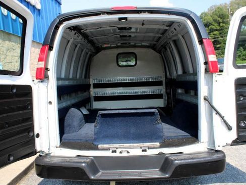 Used 2018 Chevrolet Express 2500 image 12