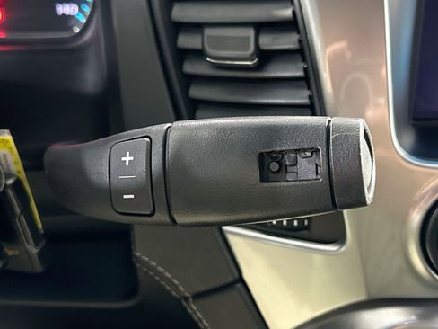 Used 2018 Chevrolet Suburban LS image 28