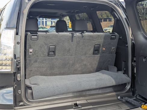 Used 2021 Lexus GX 460 Premium image 24