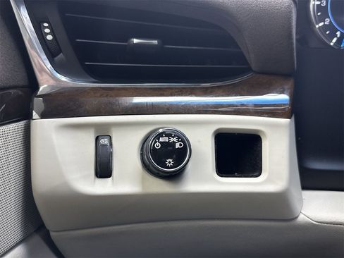 Used 2016 Cadillac Escalade Luxury image 27