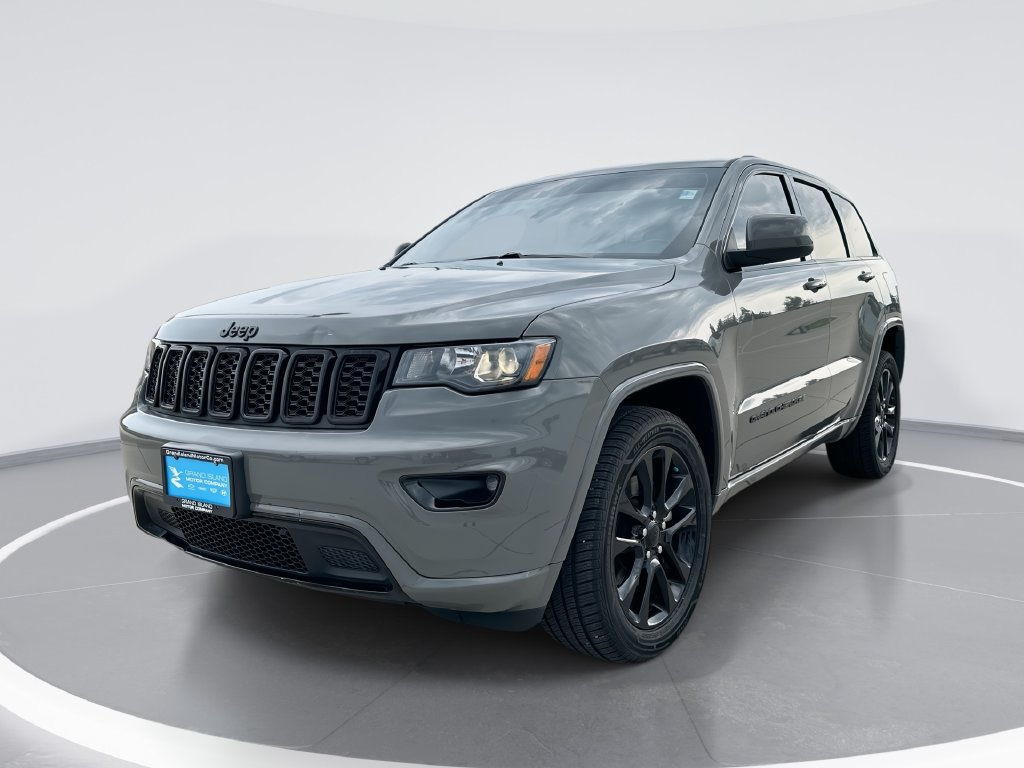 Used 2021 Jeep Grand Cherokee Laredo X AWD/4WD image 1