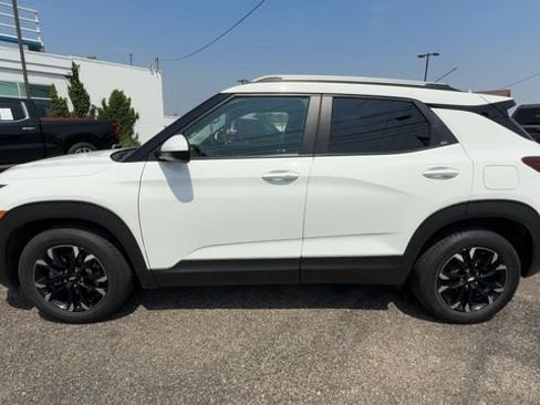 Used 2023 Chevrolet TrailBlazer LT FWD image 5