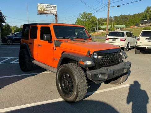 Used 2018 Jeep Wrangler Unlimited Sport S AWD/4WD image 8