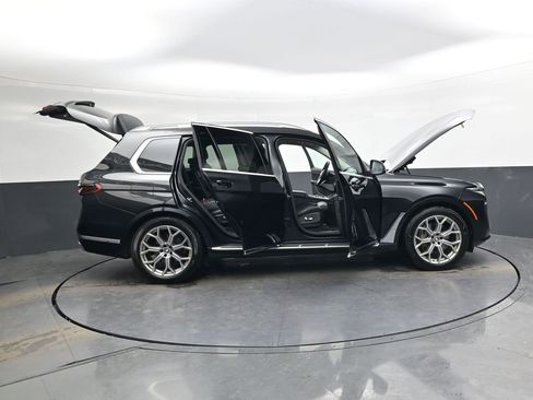 Used 2025 BMW X7 xDrive40i image 39