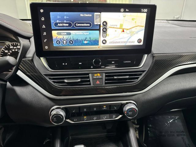 Used 2023 Nissan Altima 2.5 SR w/ SR Premium Package FWD image 19