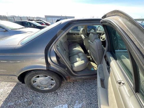Used 1999 Cadillac Seville SLS w/ Personalization Pkg image 26
