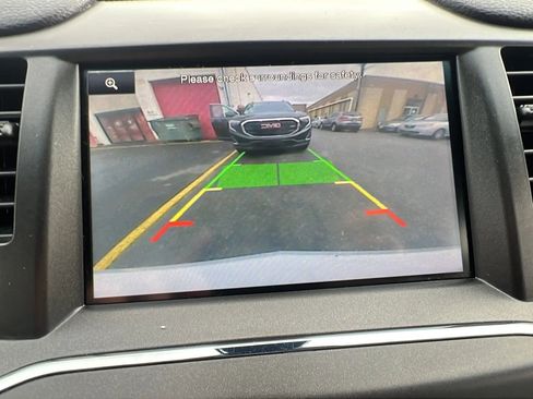 Used 2015 Lincoln MKS Sedan 4D w/ Equipment Group 101A image 20