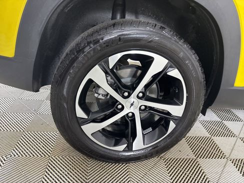 Used 2024 Chevrolet Trax RS w/ Driver Confidence Package image 29