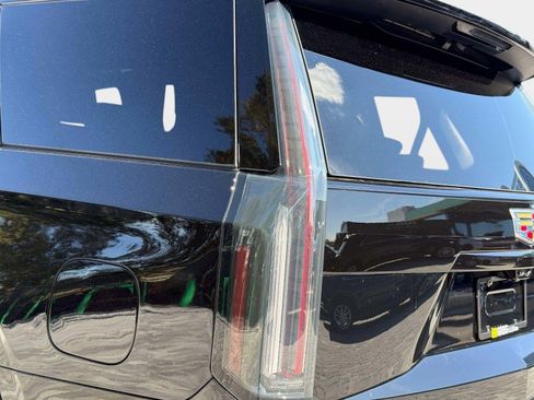 Used 2026 Cadillac Escalade Platinum Sport AWD/4WD image 19