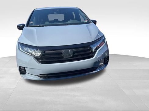 Used 2023 Honda Odyssey Sport image 2