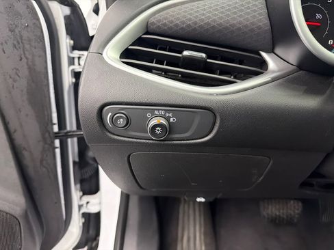 Used 2023 Chevrolet Malibu LT image 30