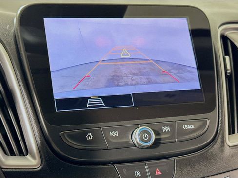 Certified 2025 Chevrolet Malibu LT FWD image 12