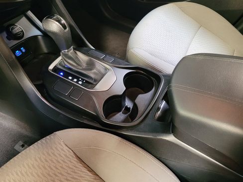 Used 2018 Hyundai Santa Fe Sport image 26