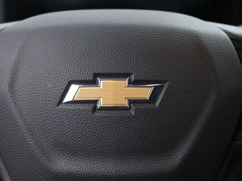 Used 2025 Chevrolet TrailBlazer LT w/ Convenience Package AWD/4WD image 8