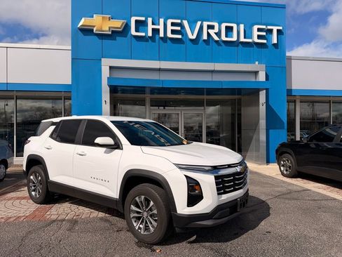 Used 2026 Chevrolet Equinox LT w/ LPO, Floor Liner Package image 1