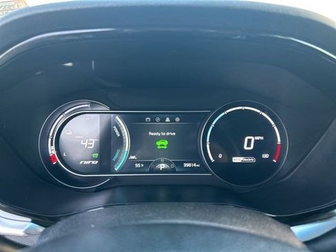 Used 2021 Kia Niro EX Premium w/ Cold Weather Package image 15