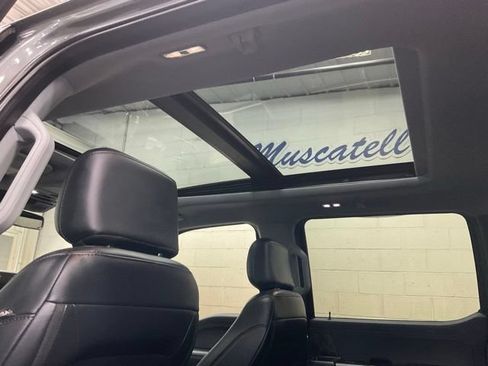 Used 2025 Ford F350 Lariat AWD/4WD image 17