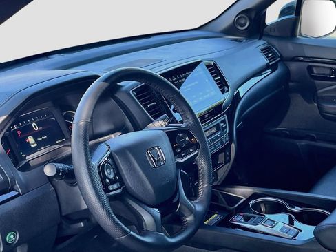 Used 2024 Honda Passport Black Edition image 9