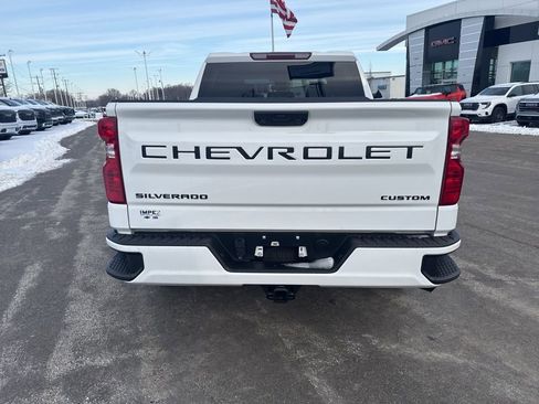 Used 2025 Chevrolet Silverado 1500 Custom w/ Turbomax Blackout Package AWD/4WD image 4