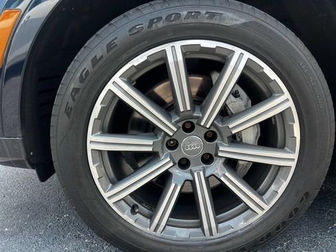 Used 2018 Audi Q7 3.0T Premium Plus AWD/4WD image 12
