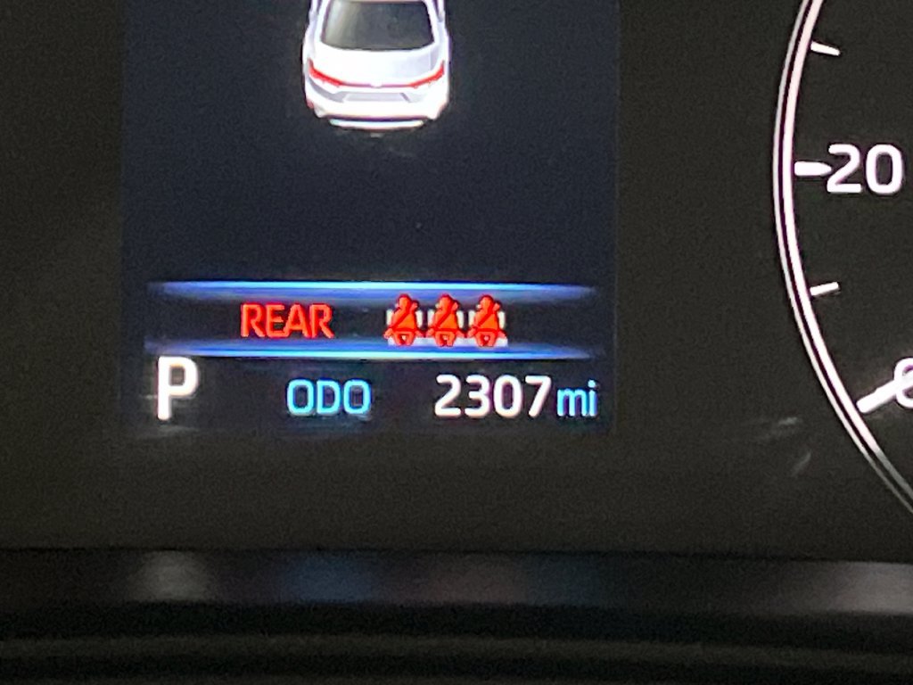 Used 2025 Toyota Corolla SE w/ Convenience Package FWD image 18