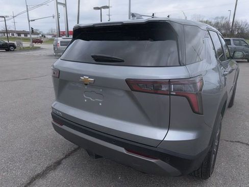 Used 2025 Chevrolet Equinox LT image 12