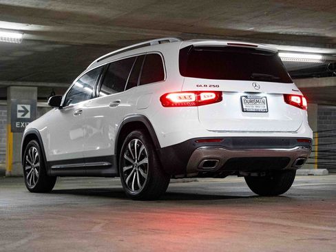 Used 2022 Mercedes-Benz GLB 250 4MATIC image 5