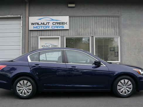 Used 2011 Honda Accord LX image 23