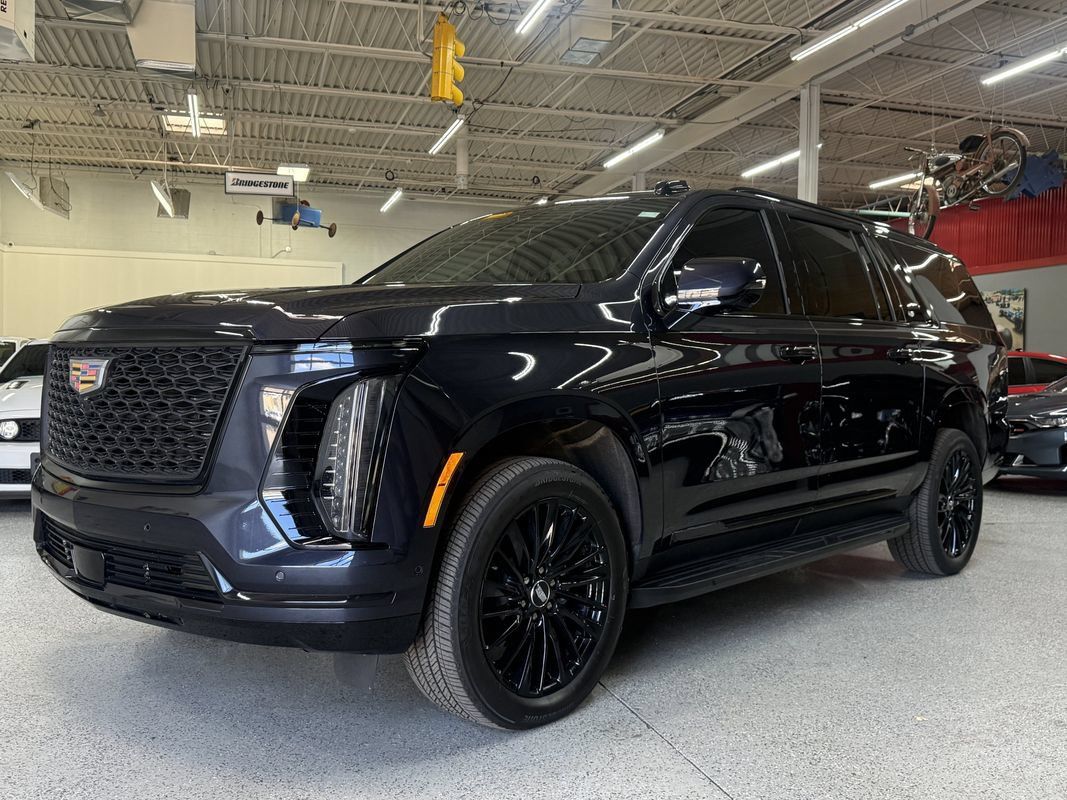 Used 2025 Cadillac Escalade ESV Premium Luxury w/ LPO, Floor Liner Package AWD/4WD image 1