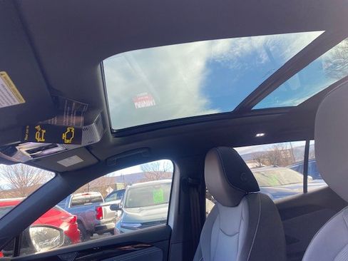 New 2026 Volkswagen Tiguan SE R-Line image 13