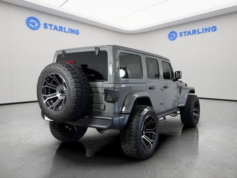 Used 2023 Jeep Wrangler Unlimited Sahara w/ Cold Weather Group AWD/4WD image 8
