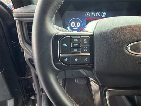 Used 2024 Ford Expedition Platinum image 27