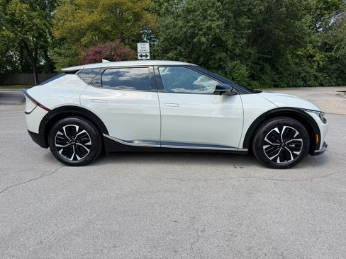 Used 2023 Kia EV6 Wind w/ Wind Technology Package AWD/4WD image 3