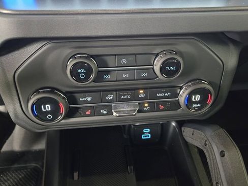 New 2025 Ford Bronco Big Bend w/ Black Diamond Package image 15