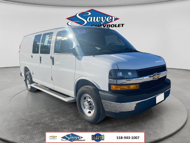 Used 2025 Chevrolet Express 2500 w/ Driver Convenience Package RWD image 7
