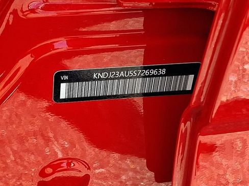 Used 2025 Kia Soul LX FWD image 28