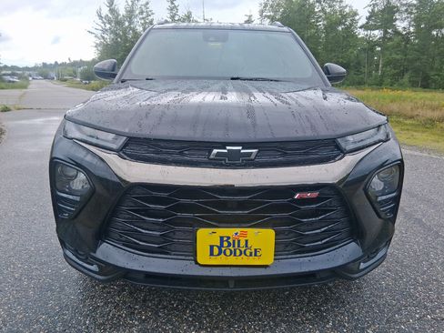 Used 2023 Chevrolet TrailBlazer RS w/ Convenience Package AWD/4WD image 2