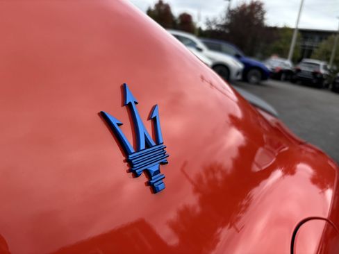Used 2023 Maserati Ghibli F Tributo AWD/4WD image 11